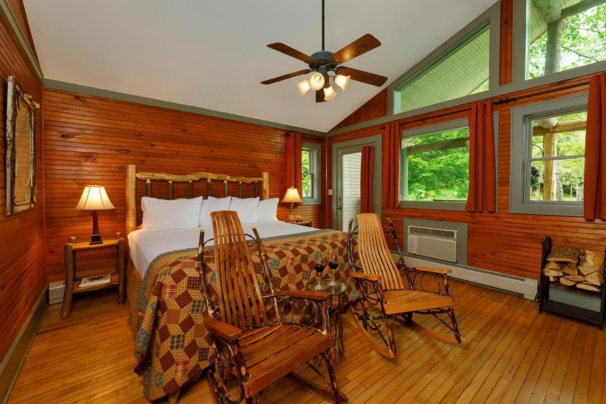 Friends Lake Inn Chestertown Exterior photo