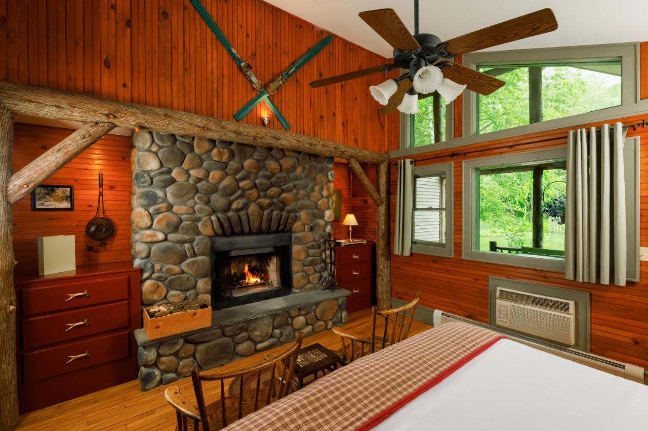 Friends Lake Inn Chestertown Exterior photo